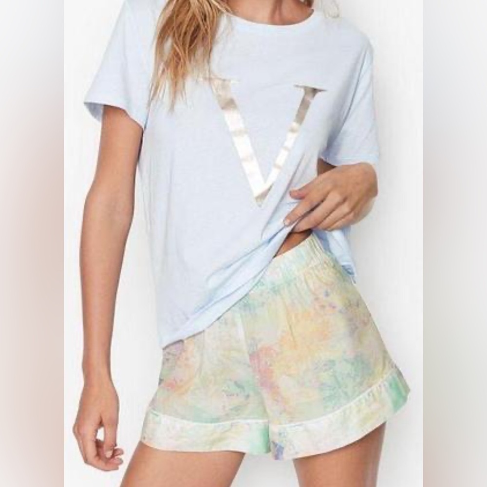 Victoria’s Secret Pajama Set - Picture 2 of 10
